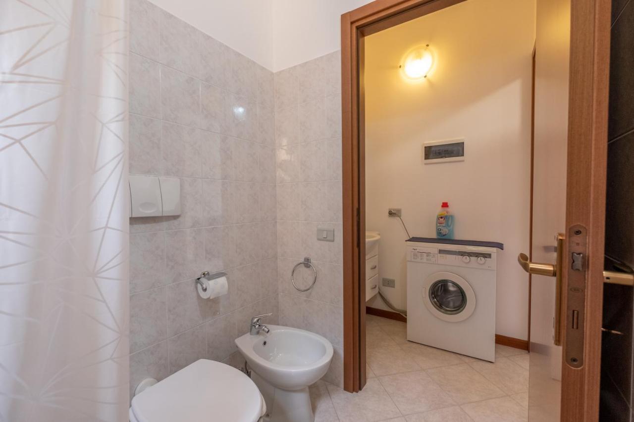 Happy Guest Apartments - Lake Panorama & Pool 리바디솔토 외부 사진