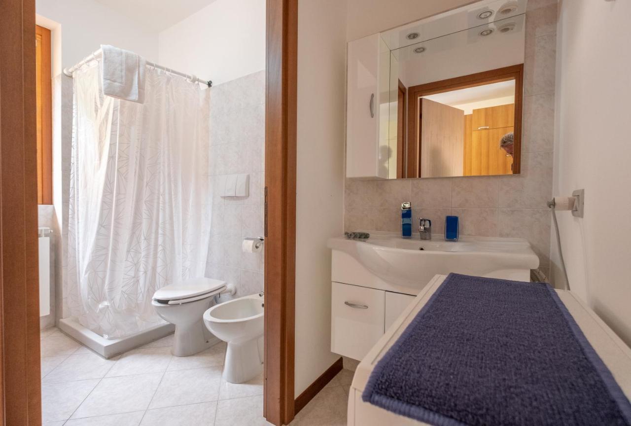 Happy Guest Apartments - Lake Panorama & Pool 리바디솔토 외부 사진